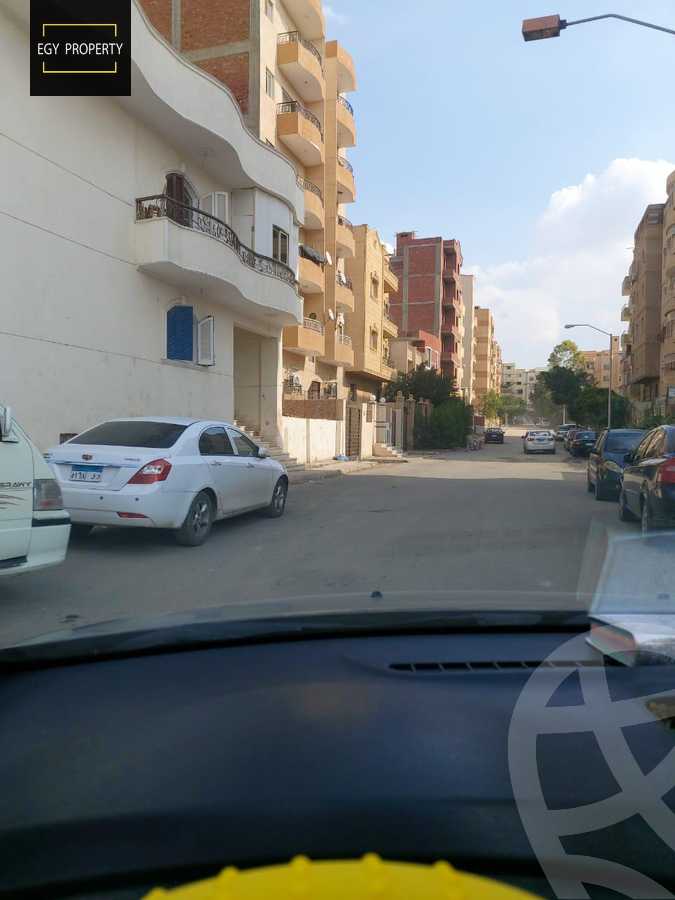 https://aqarmap.com.eg/en/listing/5563293-for-sale-cairo-6th-of-october-el-ahyaa-neighborhood-4th-school-st