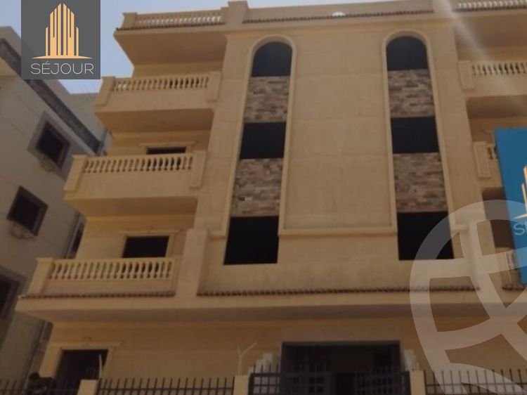 https://aqarmap.com.eg/ar/listing/4340396-for-sale-cairo-6th-of-october-el-tawsaat-el-shamalya-lhy-300