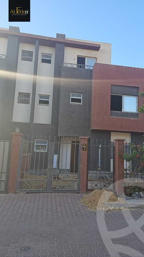 https://aqarmap.com.eg/ar/listing/5900075-for-sale-cairo-el-sheikh-zayed-city-compounds-continental-residence