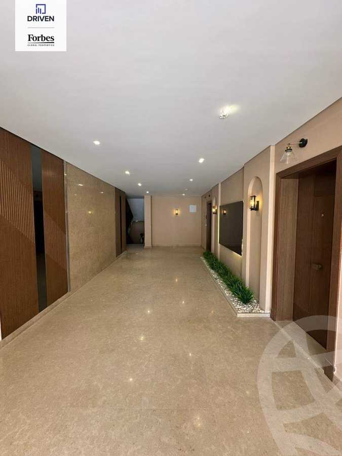 https://aqarmap.com.eg/ar/listing/4859411-for-sale-cairo-el-sheikh-zayed-city-compounds-kmbwnd-fyldj-wyst-dr-llttwyr