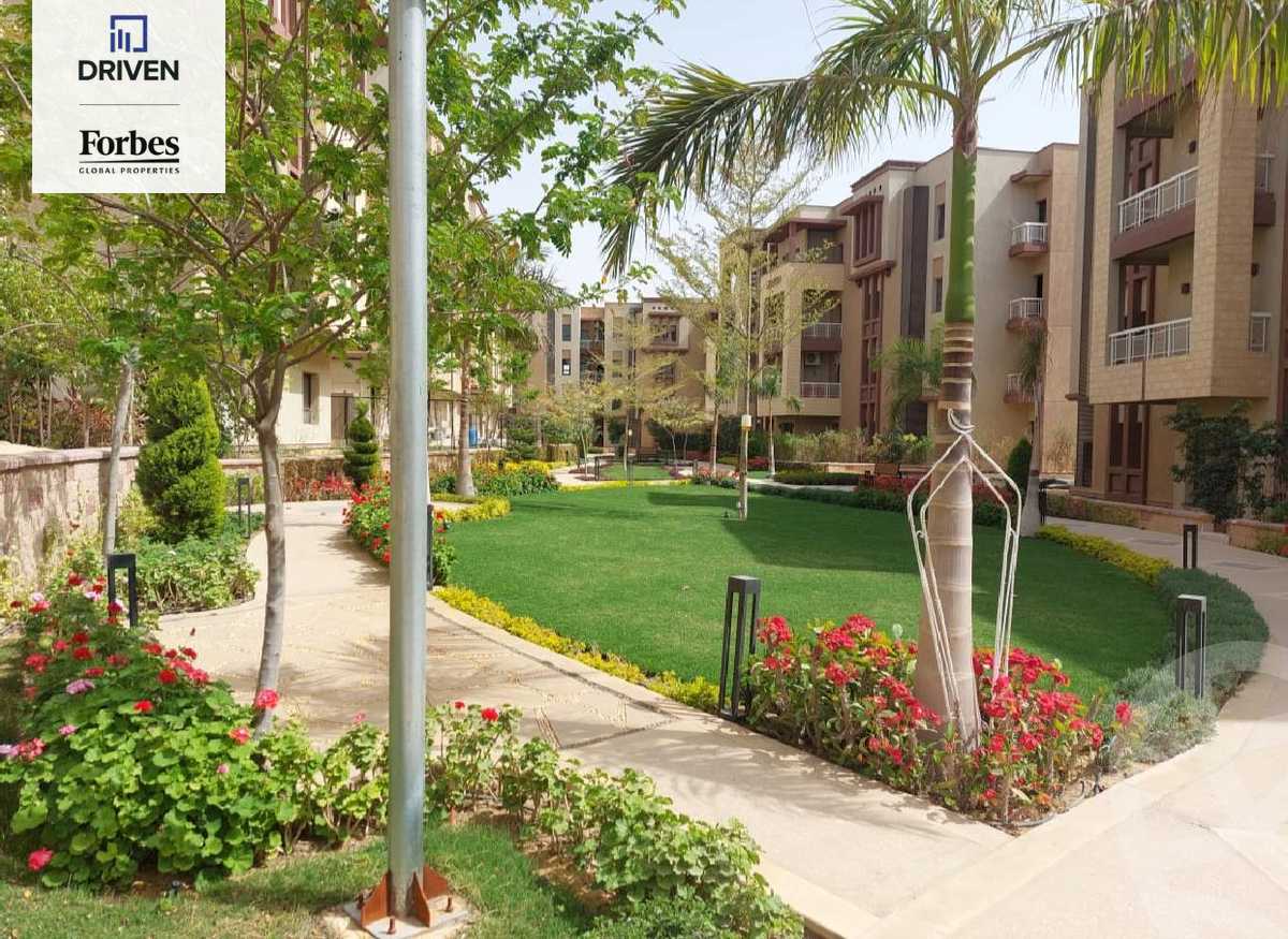 https://aqarmap.com.eg/en/listing/5020285-for-sale-cairo-el-sheikh-zayed-city-lshykh-zyd-ljdyd-zayed-greens-4-compound-location