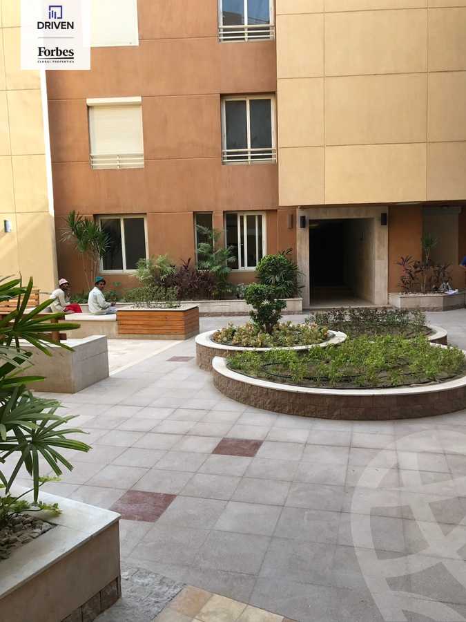 https://aqarmap.com.eg/en/listing/5208737-for-sale-cairo-el-sheikh-zayed-city-compounds-jewar