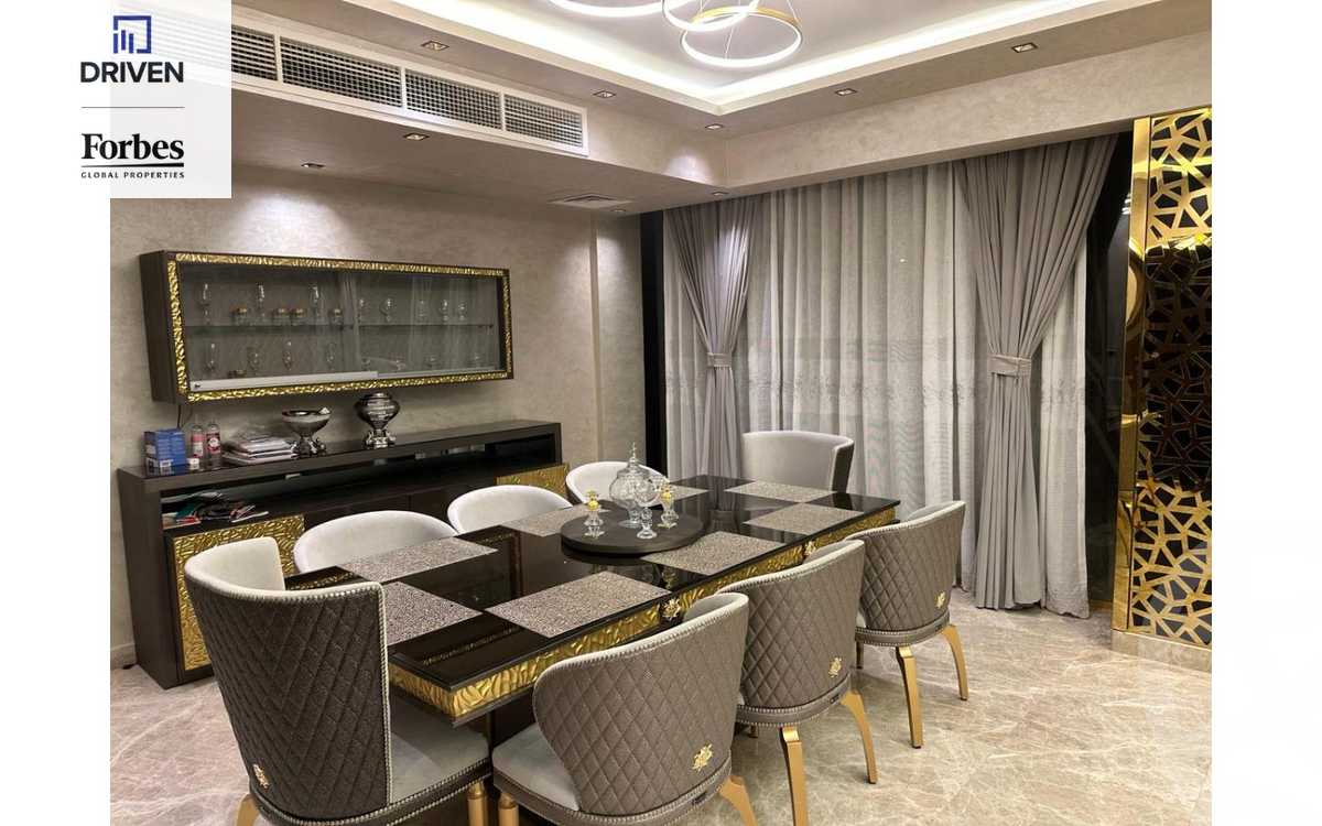 https://aqarmap.com.eg/en/listing/5313010-for-sale-cairo-el-sheikh-zayed-city-compounds-royal-city