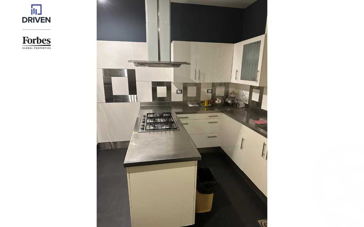 https://aqarmap.com.eg/en/listing/5313010-for-sale-cairo-el-sheikh-zayed-city-compounds-royal-city
