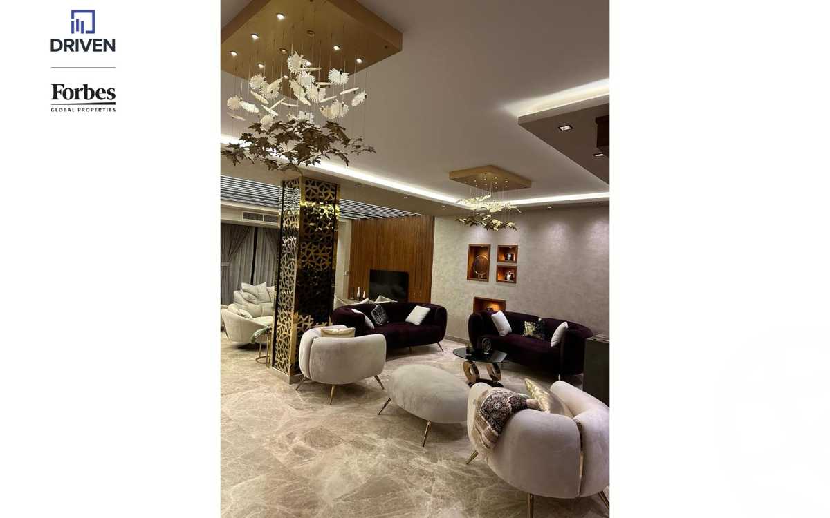 https://aqarmap.com.eg/en/listing/5313010-for-sale-cairo-el-sheikh-zayed-city-compounds-royal-city