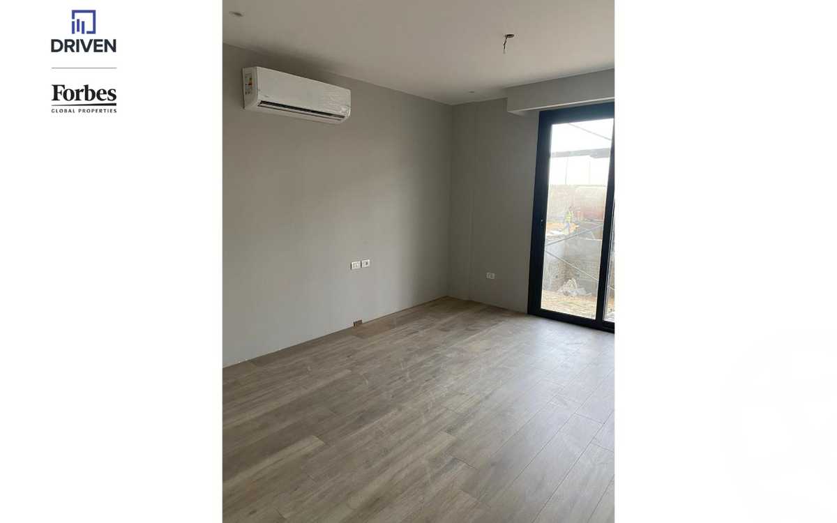https://aqarmap.com.eg/ar/listing/5335955-for-sale-cairo-el-sheikh-zayed-city-compounds-kmbwnd-fyldj-wyst-dr-llttwyr