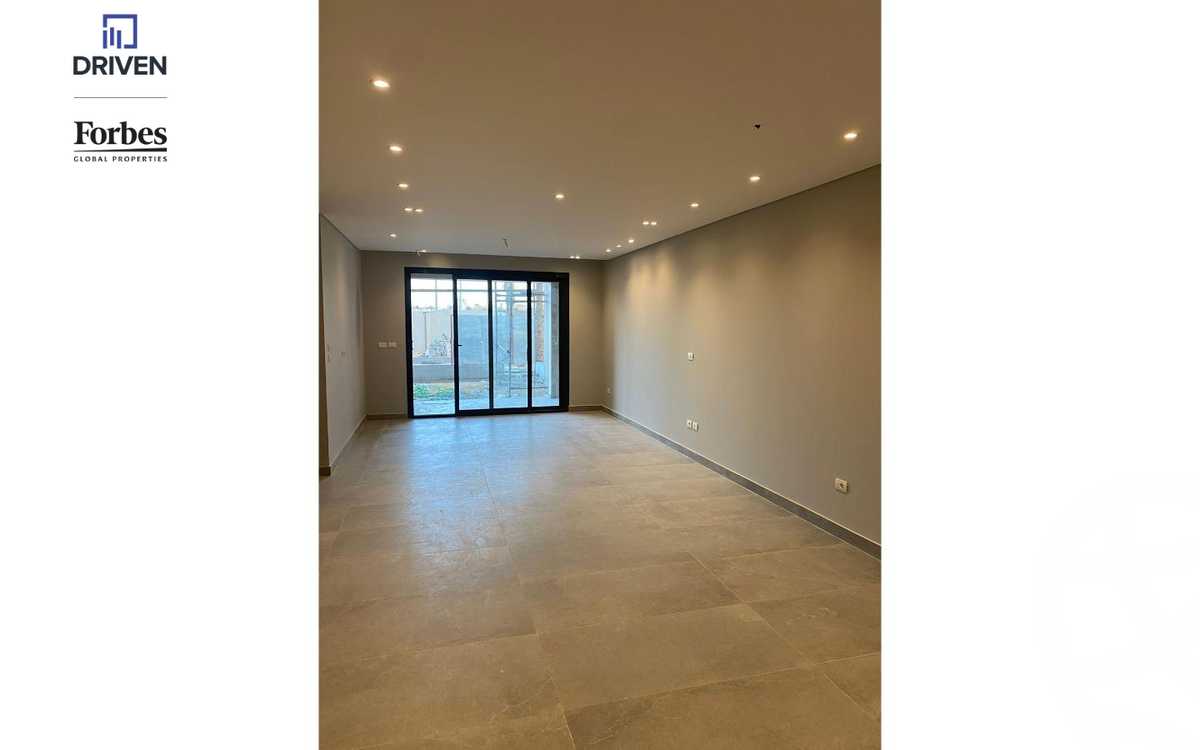 https://aqarmap.com.eg/ar/listing/5335955-for-sale-cairo-el-sheikh-zayed-city-compounds-kmbwnd-fyldj-wyst-dr-llttwyr