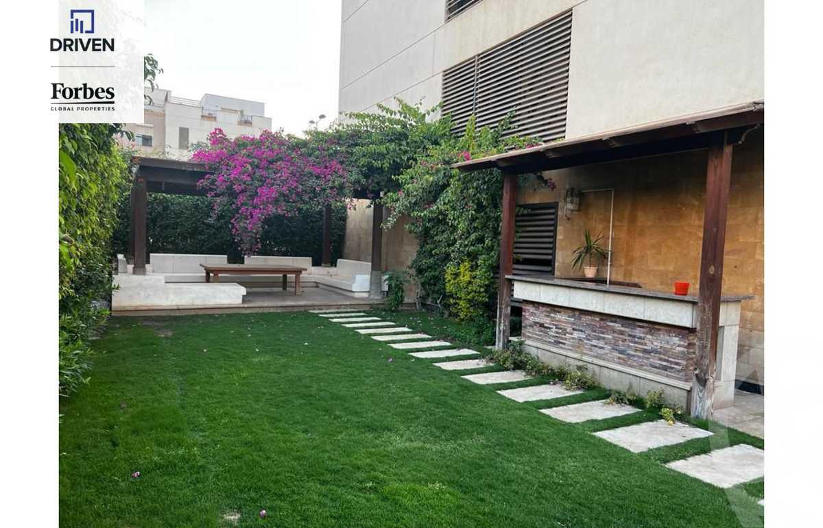 https://aqarmap.com.eg/en/listing/5415793-for-sale-cairo-el-sheikh-zayed-city-compounds-kmbwnd-wyst-twn-swdyk