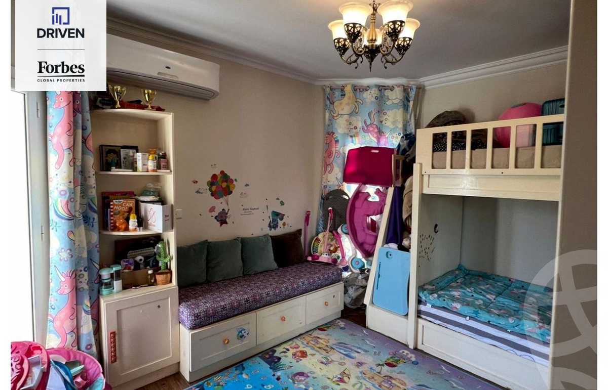 https://aqarmap.com.eg/ar/listing/5439021-for-sale-cairo-new-cairo-compounds-mountain-view-hyde-park