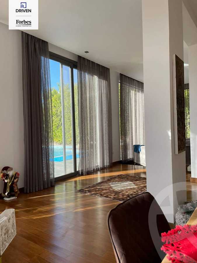 https://aqarmap.com.eg/ar/listing/5575315-for-sale-cairo-el-sheikh-zayed-city-compounds-kmbwnd-ljry-swdyk