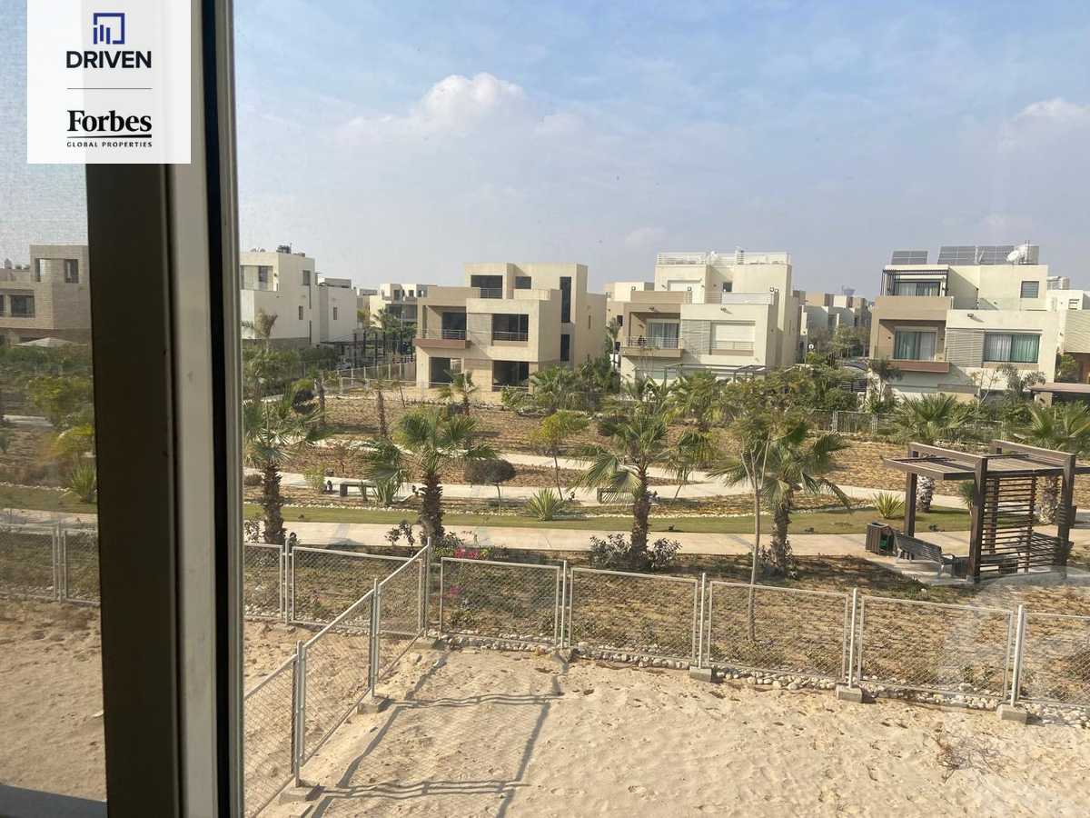 https://aqarmap.com.eg/ar/listing/5579985-for-sale-cairo-6th-of-october-compounds-the-crown