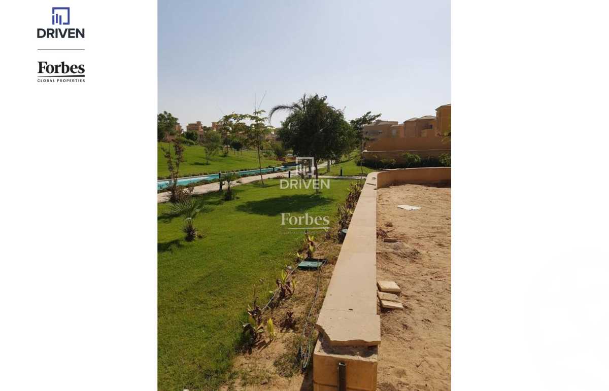 https://aqarmap.com.eg/en/listing/5640445-for-sale-cairo-el-sheikh-zayed-city-compounds-royal-meadows