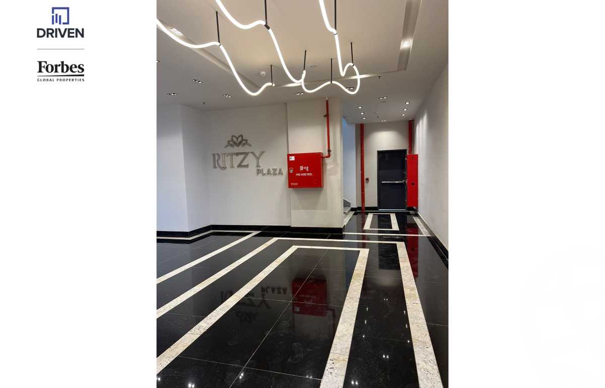 https://aqarmap.com.eg/ar/listing/5646485-for-rent-cairo-el-sheikh-zayed-city-compounds-rytzy-blz-mwl-tybh-llstthmr-l-qry
