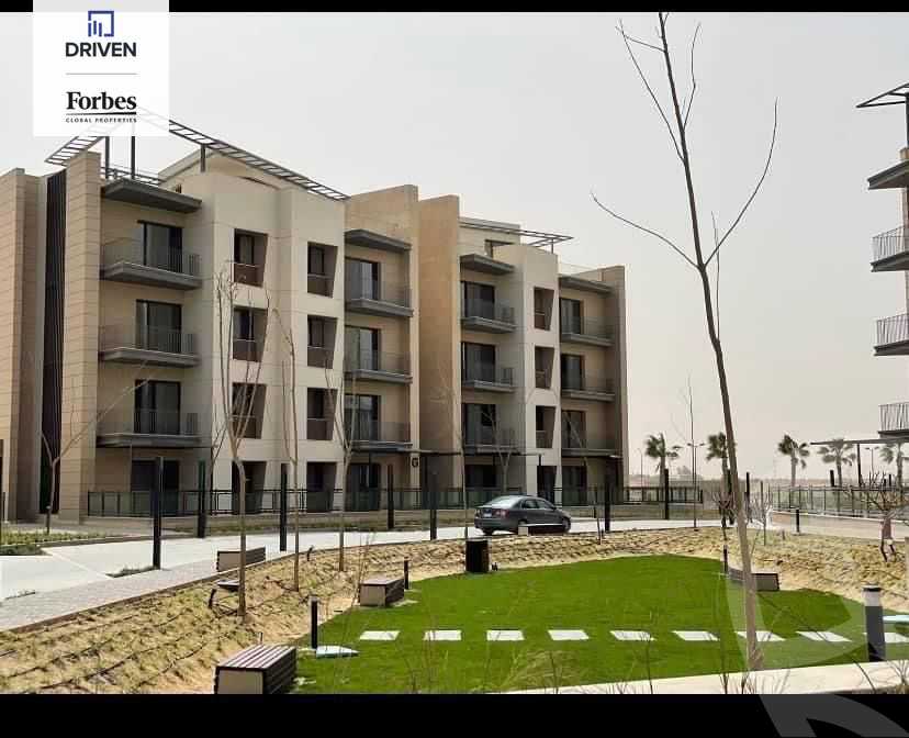 https://aqarmap.com.eg/en/listing/5672244-for-sale-cairo-el-sheikh-zayed-city-compounds-kmbwnd-wyst-twn-swdyk