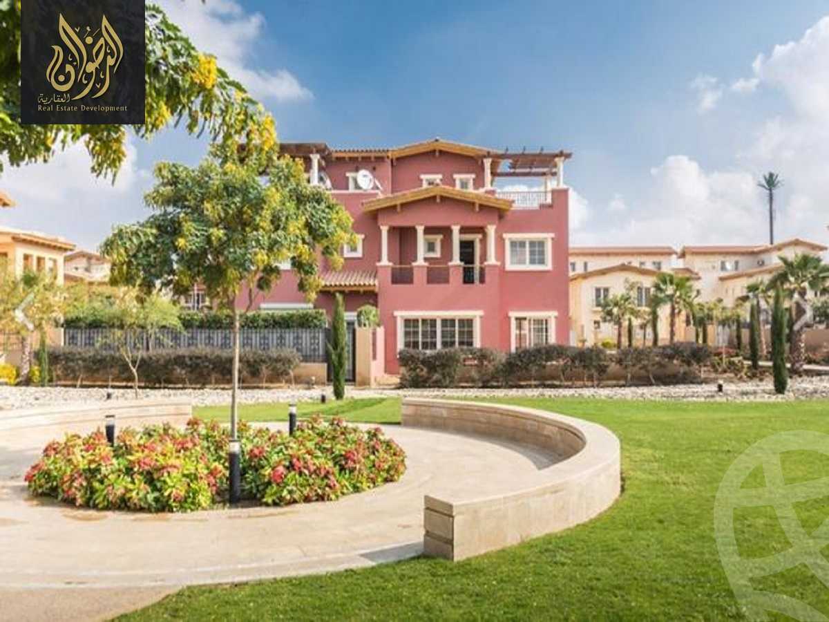 https://aqarmap.com.eg/en/listing/6230478-for-sale-cairo-new-cairo-compounds-hyde-park