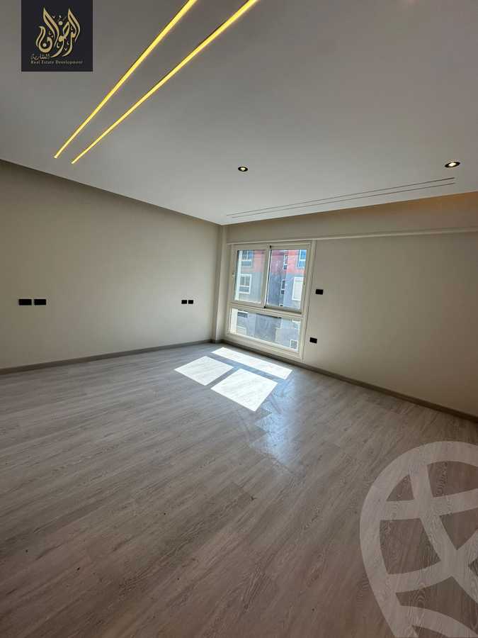 https://aqarmap.com.eg/en/listing/5788848-for-sale-cairo-new-cairo-compounds-mwrd-fq-llttwyr