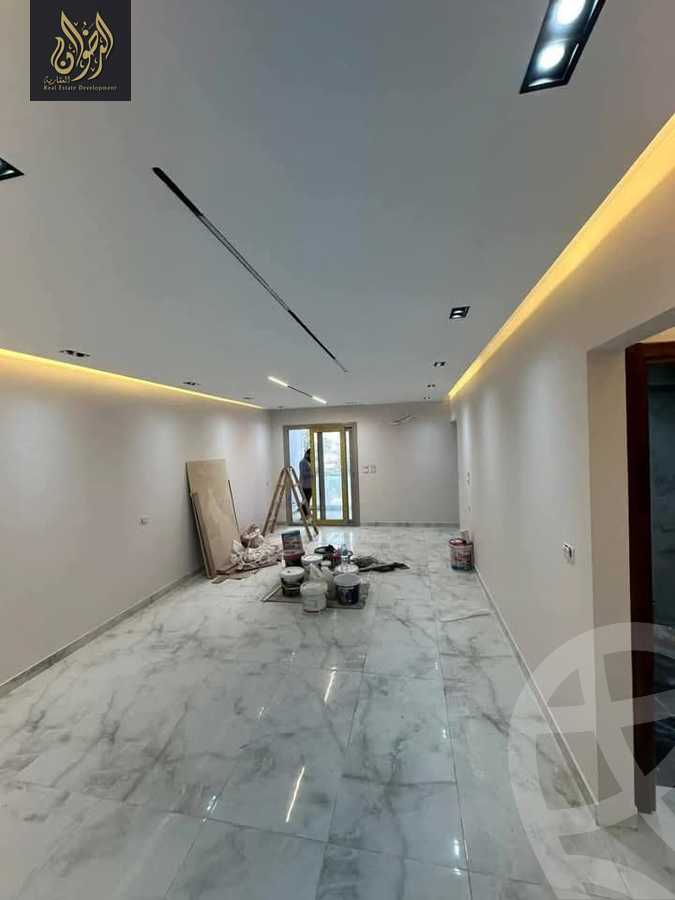 https://aqarmap.com.eg/ar/listing/5919769-for-sale-cairo-new-cairo-compounds-moon-valley