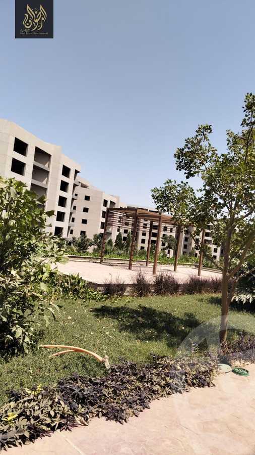 https://aqarmap.com.eg/ar/listing/5983892-for-sale-cairo-new-cairo-lmstqbl-syty-compounds-zyzyny-lmstqbl-rdk-llttwyr