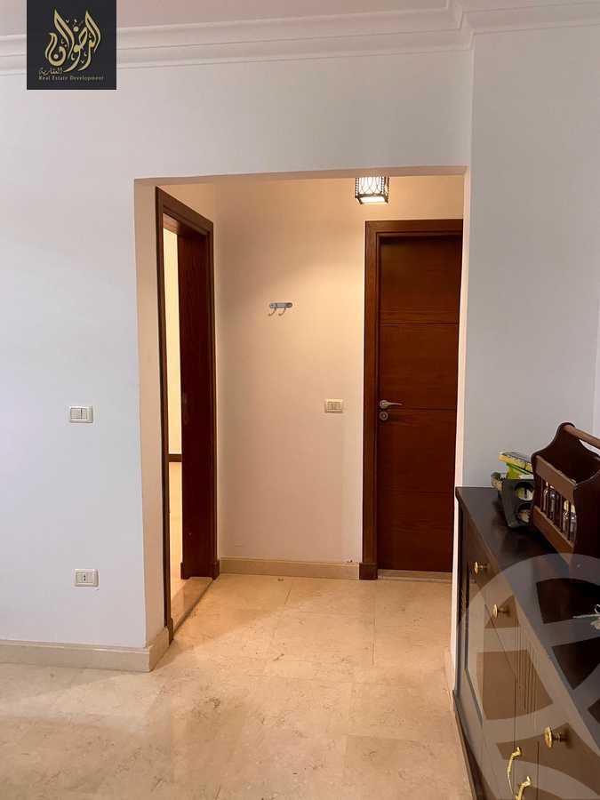https://aqarmap.com.eg/en/listing/6044070-for-sale-cairo-new-cairo-compounds-el-ashrafia