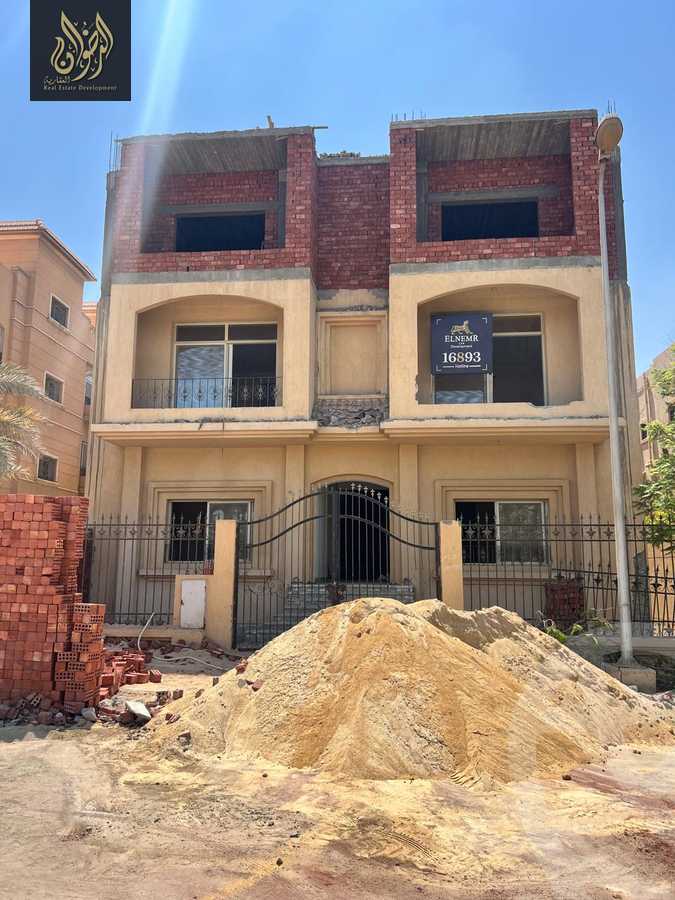 https://aqarmap.com.eg/ar/listing/6180689-for-sale-cairo-new-cairo-ganob-el-akadamiya-south-academy-g-lotfy-hassona-st