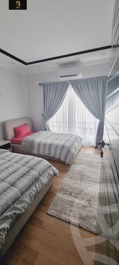 https://aqarmap.com.eg/ar/listing/5234635-for-rent-cairo-new-cairo-compounds-hyde-park-centre-ville-hyde-park