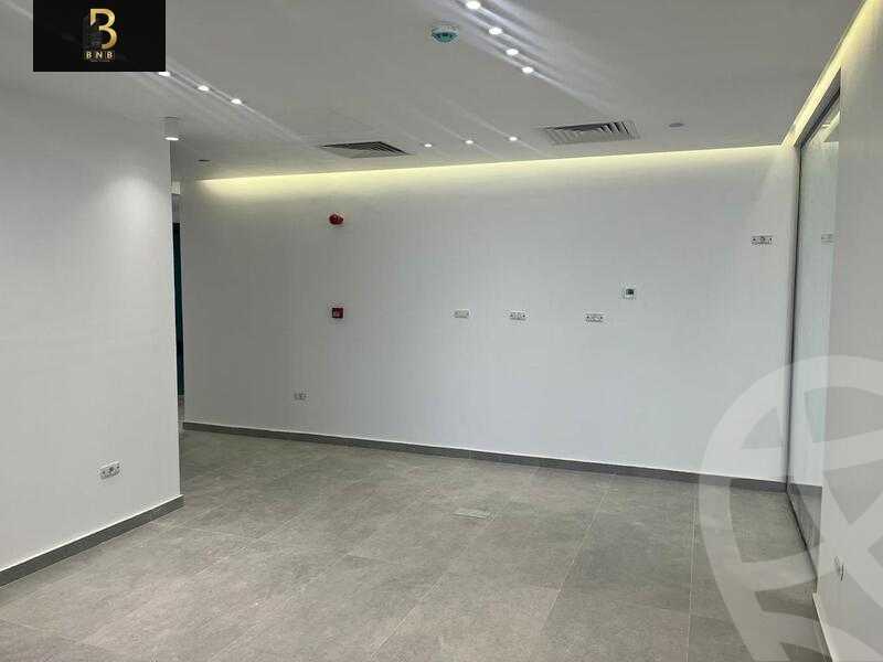 https://aqarmap.com.eg/en/listing/5428469-for-rent-cairo-new-cairo-compounds-hyde-park-centre-ville-hyde-park