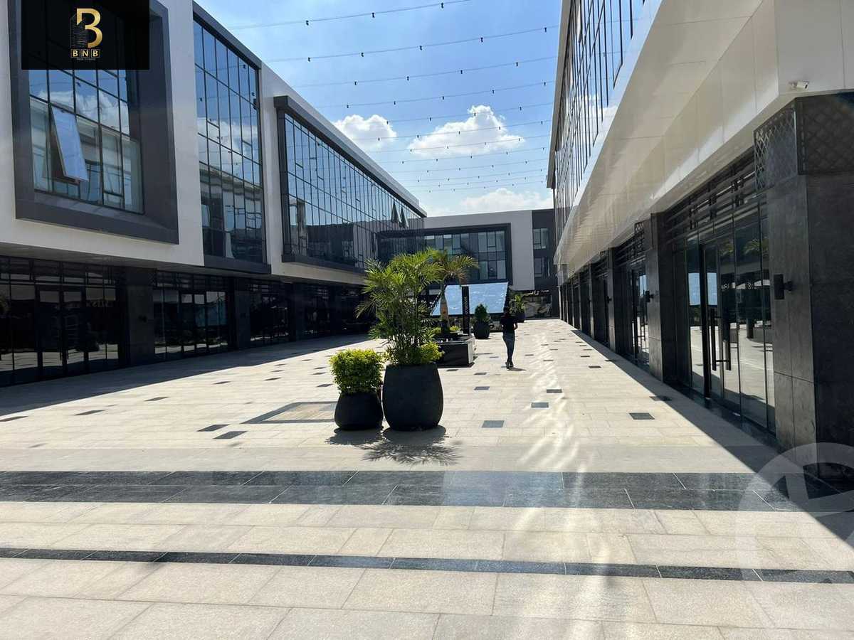 https://aqarmap.com.eg/en/listing/5432980-for-rent-cairo-new-cairo-compounds-jwr-kwmyrshyl-kwmblks-makeplace
