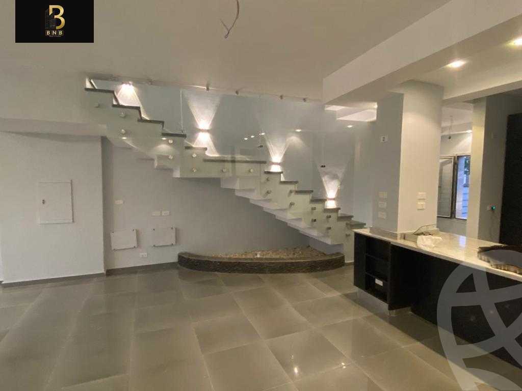https://aqarmap.com.eg/ar/listing/5435886-for-rent-cairo-new-cairo-compounds-hyde-park-centre-ville-hyde-park