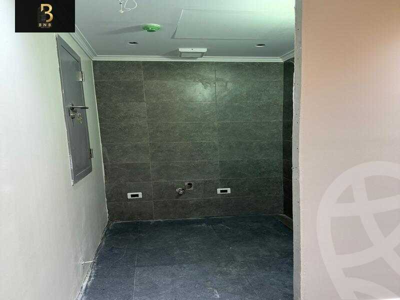 https://aqarmap.com.eg/en/listing/5774888-for-rent-cairo-new-cairo-compounds-hyde-park-centre-ville-hyde-park
