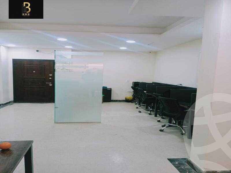 https://aqarmap.com.eg/en/listing/5794547-for-rent-cairo-new-cairo-compounds-les-rois