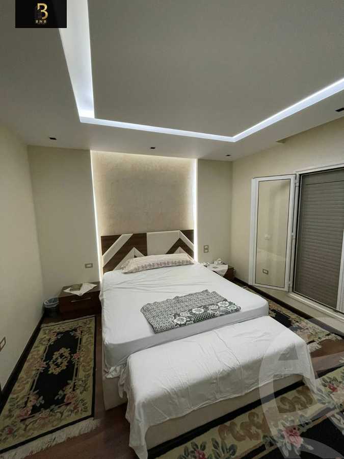 https://aqarmap.com.eg/en/listing/5838676-for-rent-cairo-new-cairo-compounds-mountain-view-hyde-park