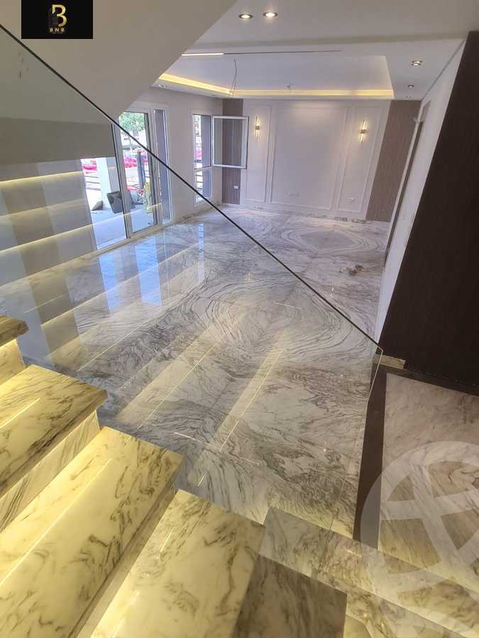 https://aqarmap.com.eg/ar/listing/5860990-for-rent-cairo-new-cairo-compounds-hyde-park-centre-ville-hyde-park