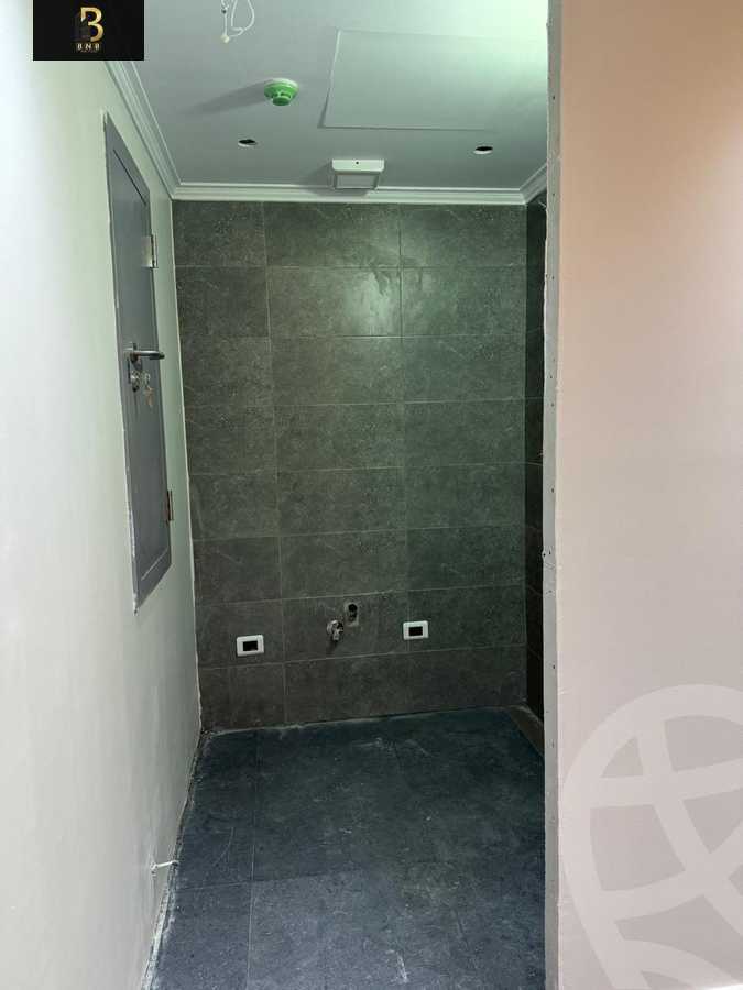 https://aqarmap.com.eg/ar/listing/5901187-for-rent-cairo-new-cairo-compounds-hyde-park-centre-ville-hyde-park