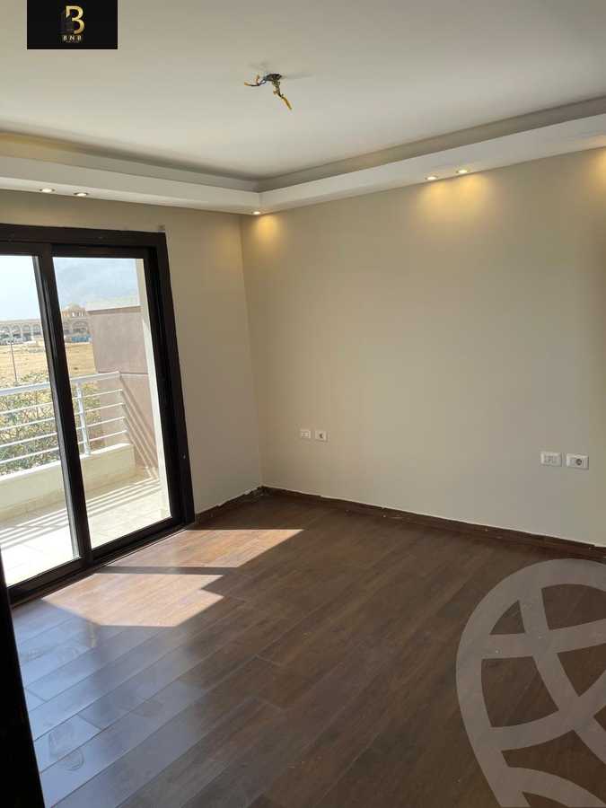 https://aqarmap.com.eg/ar/listing/5903884-for-rent-cairo-new-cairo-compounds-hyde-park-park-corner-hyde-park