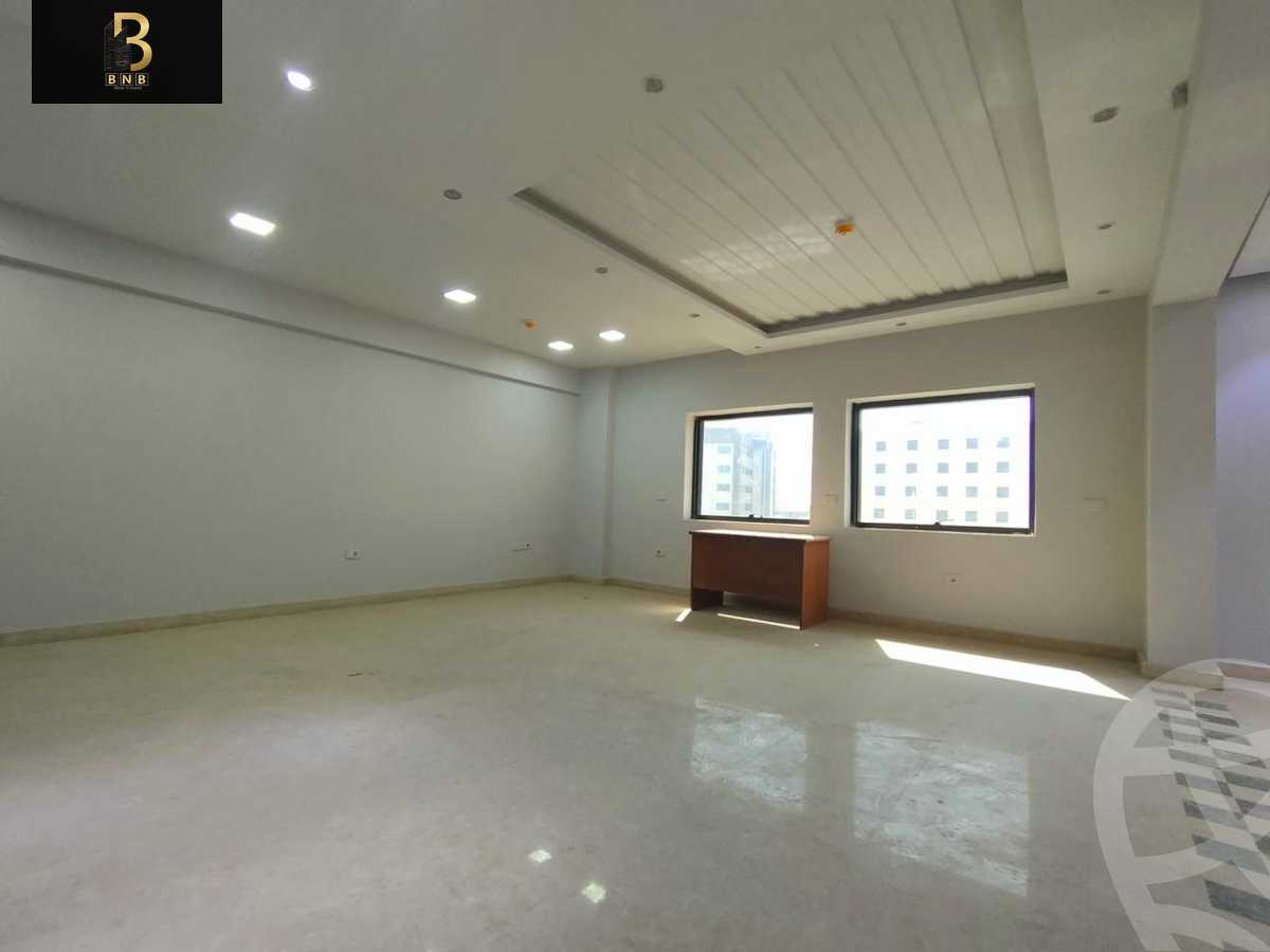 https://aqarmap.com.eg/ar/listing/5919840-for-rent-cairo-new-cairo-90th-street-northern-90th-street