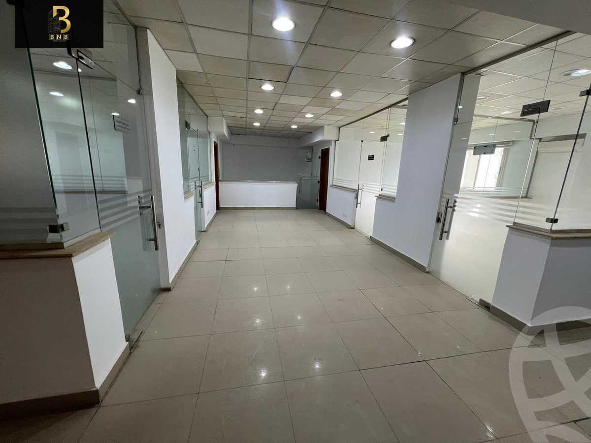 https://aqarmap.com.eg/en/listing/5967145-for-rent-cairo-new-cairo-first-settlement-mhwr-mstfy-kml