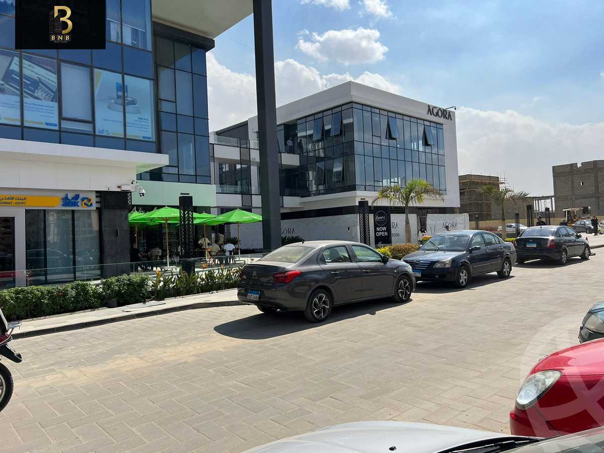 https://aqarmap.com.eg/en/listing/5967465-for-rent-cairo-new-cairo-compounds-jwr-kwmyrshyl-kwmblks-makeplace
