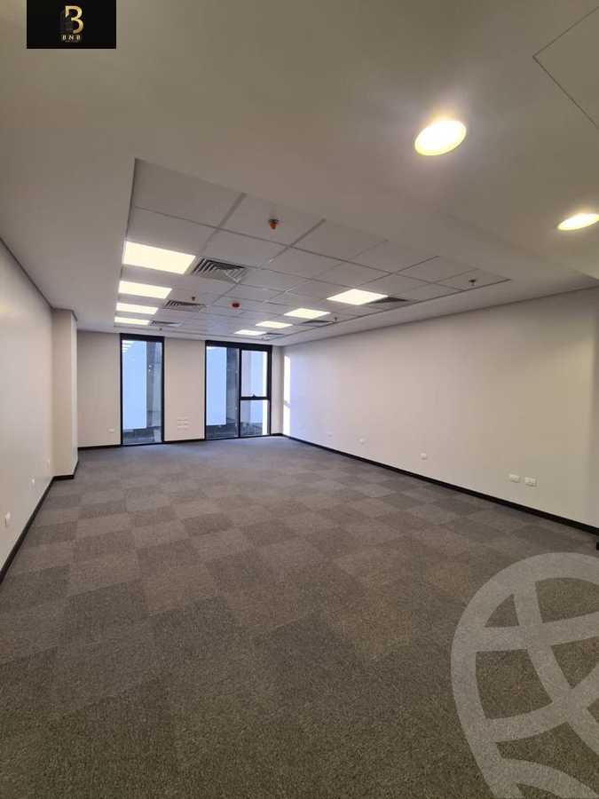 https://aqarmap.com.eg/ar/listing/6008784-for-rent-cairo-new-cairo-compounds-hyde-park-centre-ville-hyde-park