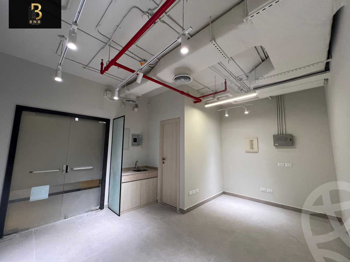 https://aqarmap.com.eg/ar/listing/6009293-for-rent-cairo-new-cairo-compounds-hyde-park-centre-ville-hyde-park