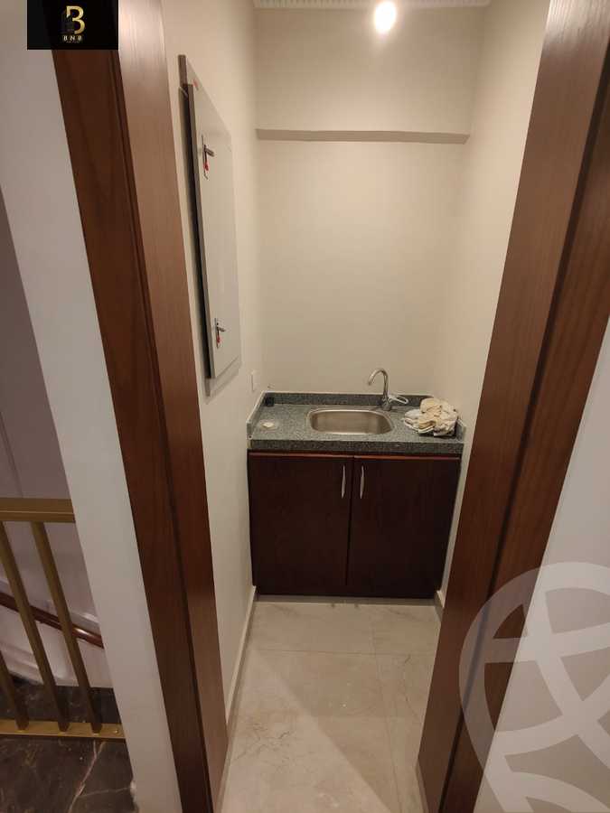 https://aqarmap.com.eg/en/listing/6059649-for-rent-cairo-new-cairo-compounds-mountain-view-hyde-park
