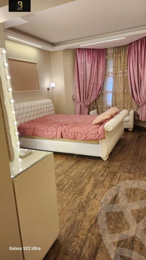 https://aqarmap.com.eg/ar/listing/6107153-for-rent-cairo-new-cairo-compounds-mountain-view-hyde-park