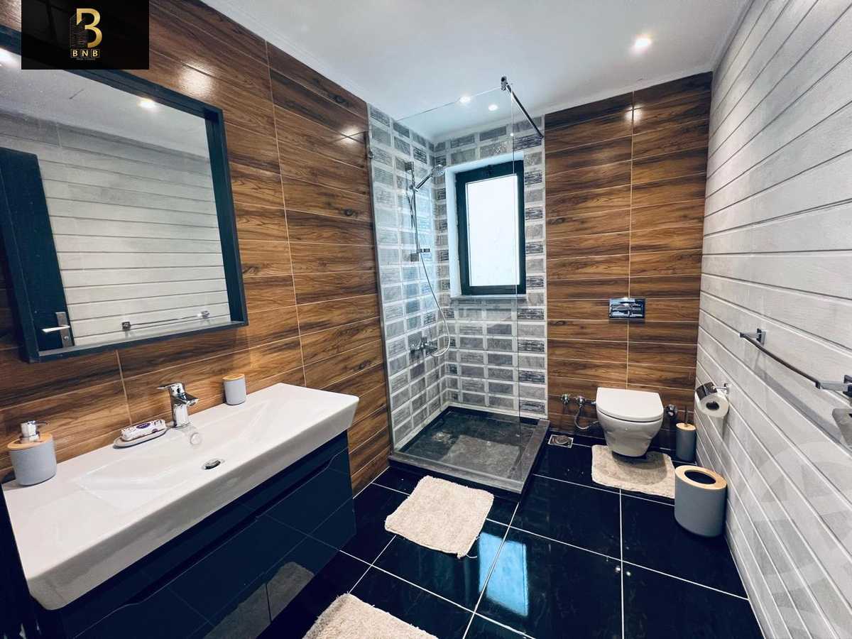 https://aqarmap.com.eg/en/listing/6107461-for-rent-cairo-new-cairo-compounds-lakeview-residence