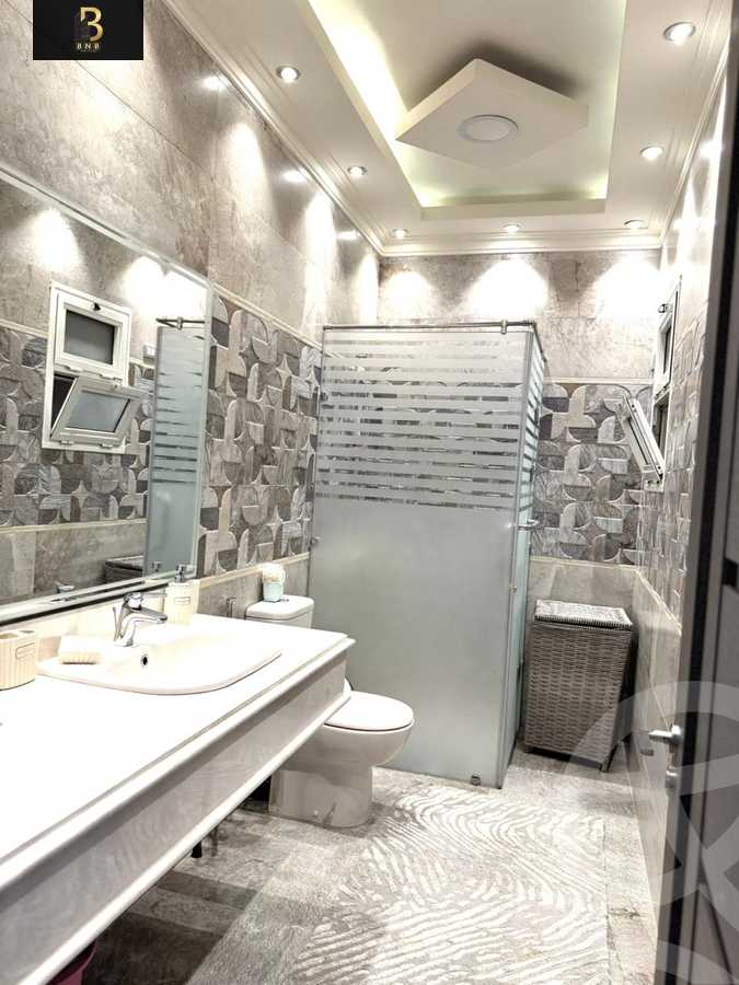 https://aqarmap.com.eg/ar/listing/6253688-for-rent-cairo-new-cairo-compounds-hyde-park-centre-ville-hyde-park