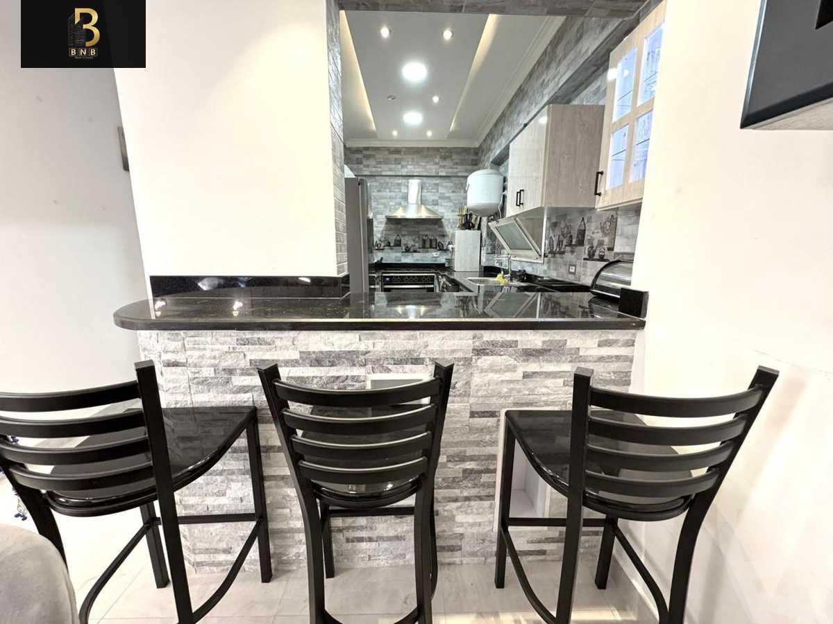 https://aqarmap.com.eg/ar/listing/6253688-for-rent-cairo-new-cairo-compounds-hyde-park-centre-ville-hyde-park