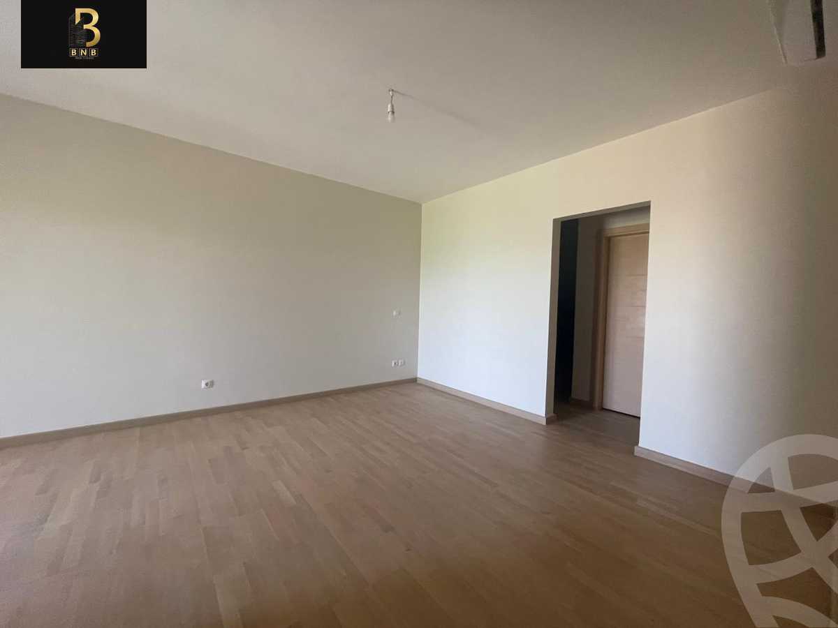 https://aqarmap.com.eg/ar/listing/6257050-for-rent-cairo-new-cairo-compounds-mivida-mivida-parcel