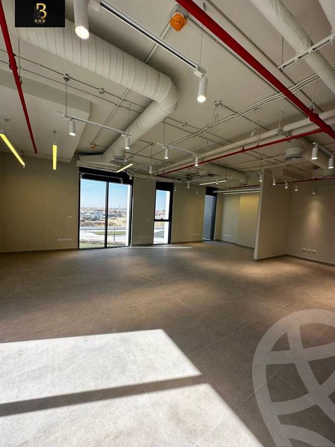 https://aqarmap.com.eg/ar/listing/6265473-for-rent-cairo-new-cairo-compounds-hyde-park-centre-ville-hyde-park
