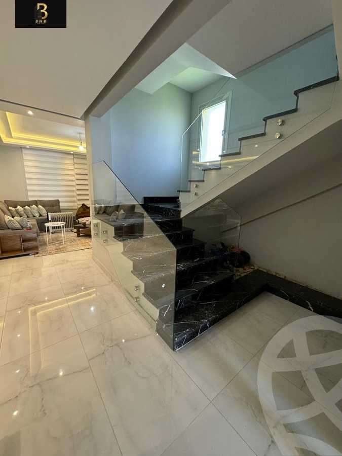 https://aqarmap.com.eg/ar/listing/6313726-for-rent-cairo-new-cairo-compounds-mivida-mivida-parcel