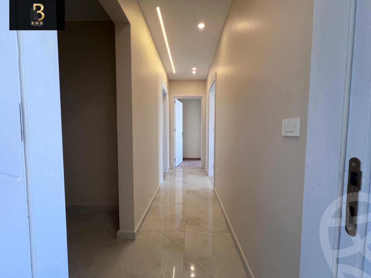 https://aqarmap.com.eg/ar/listing/6324832-for-rent-cairo-new-cairo-compounds-hyde-park-centre-ville-hyde-park