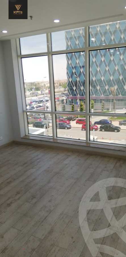 https://aqarmap.com.eg/ar/listing/5052924-for-rent-cairo-new-cairo-compounds-tryfywm-byzns-kwmblks-nm-llttwyr