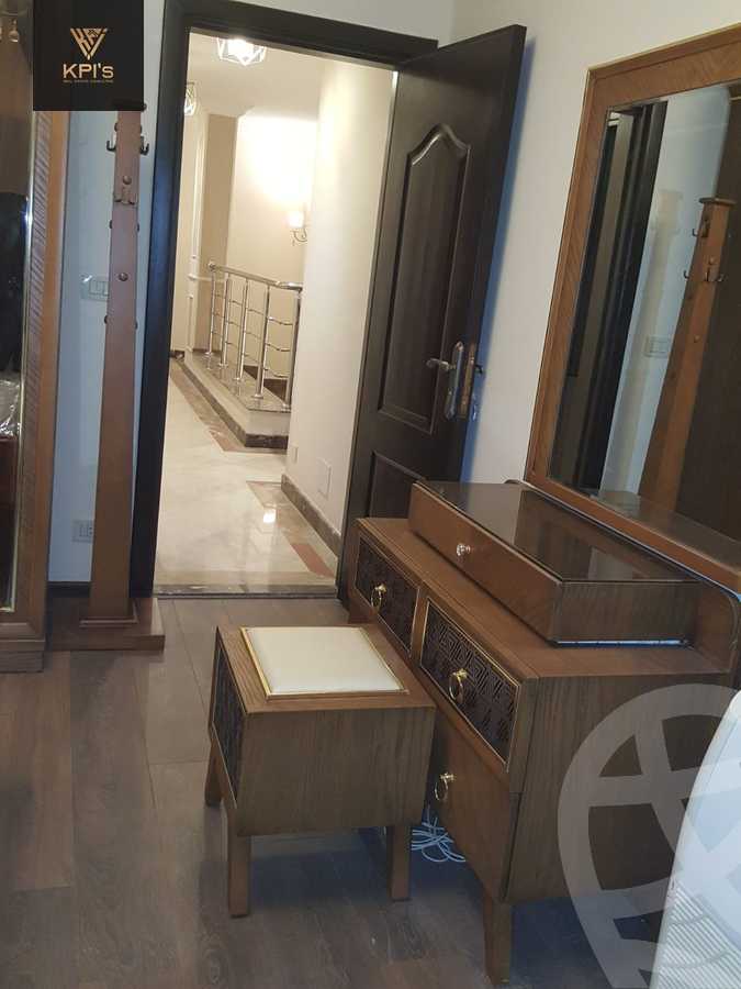 https://aqarmap.com.eg/en/listing/5108228-for-rent-cairo-new-cairo-compounds-mountain-view-hyde-park